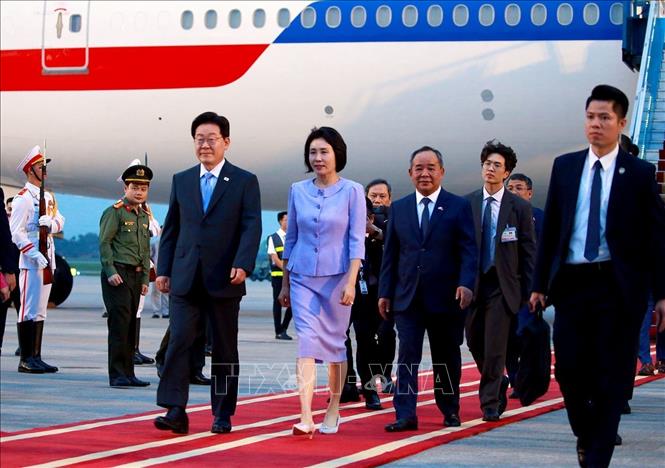 Presiden Republik Korea Lee Jae Myung dan Ibu Negara Tiba di Hanoi, Memulai Kunjungan Kenegaraan ke Vietnam